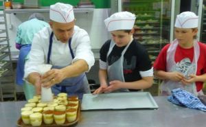 C.Demangel--les_eleves_sont_attentifs_au_conseil